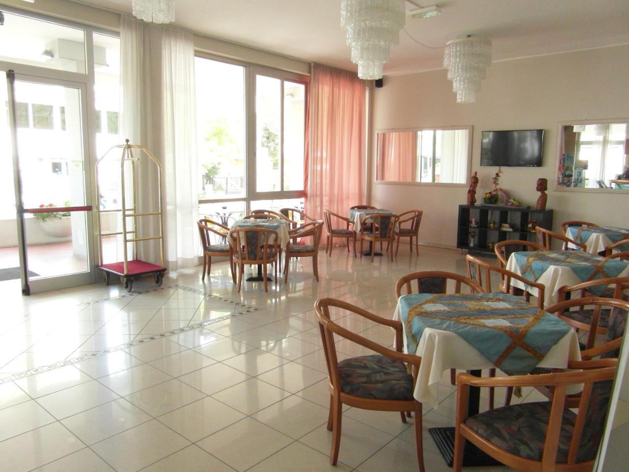 Hotel Admiral Cesenatico Extérieur photo